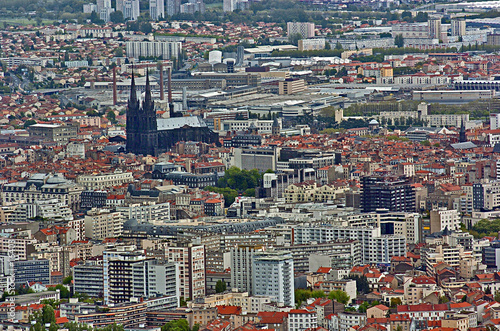 clermont-ferrand vue du ciel