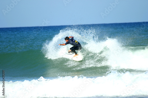 surfer lacanau
