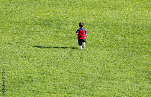 boy-running-grass