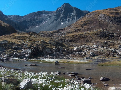 pic de campbiel, parc du néouvielle, pyrénées photo