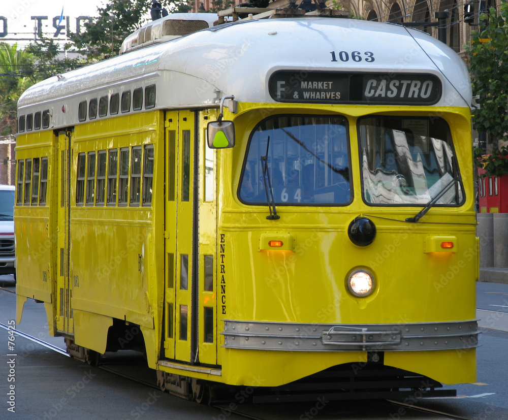 historic street car (yellow)