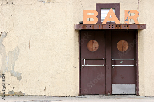 bar