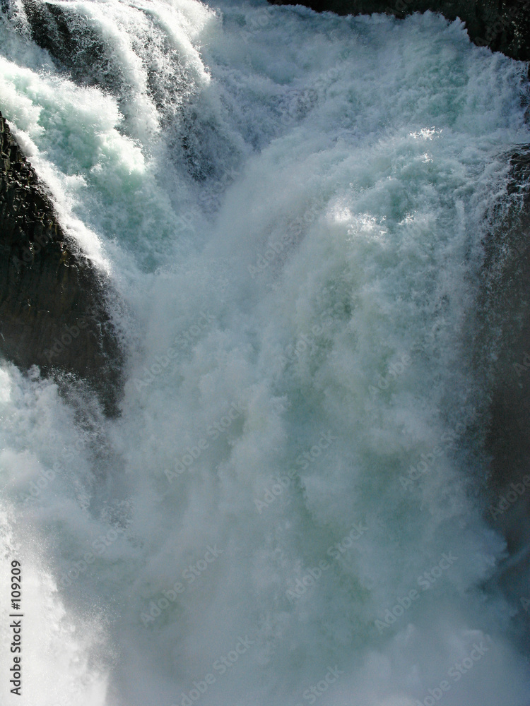 kutamarakan river waterfall