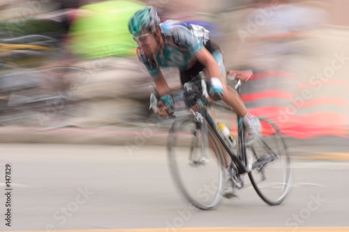 bike racer  2 © Aaron Kohr