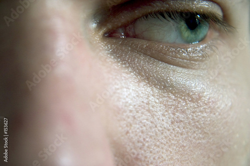 eye looking away