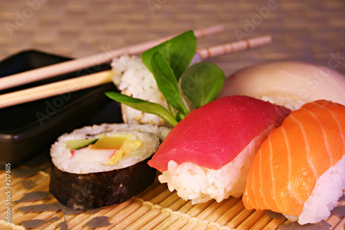 sushi & maki