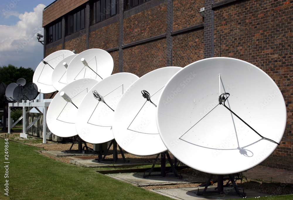 satellite dishes in row - obrazy, fototapety, plakaty 