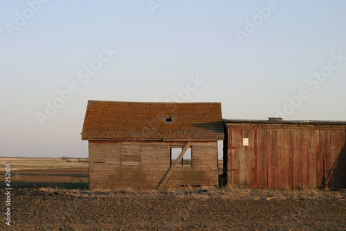 old abandoned farm granery photo