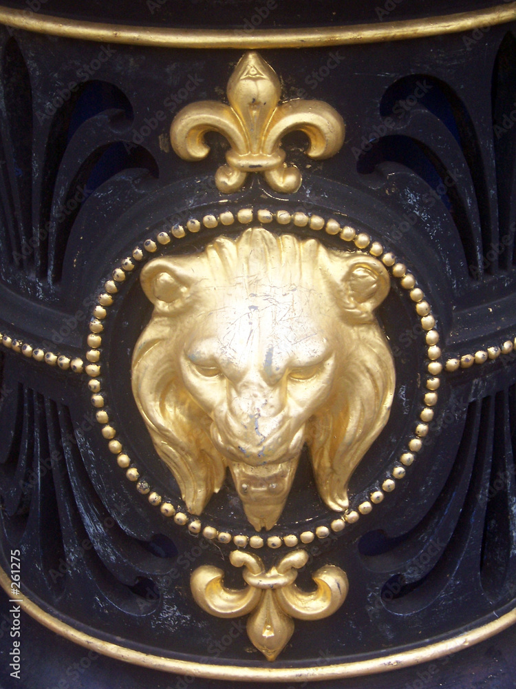 ornate lion's head