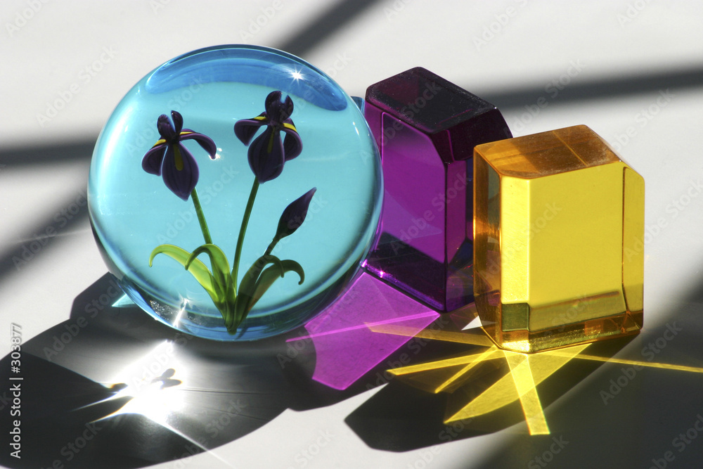 Φωτογραφία glass cubes and paperweight