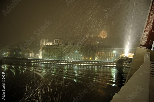 lyon dans la tempete, les quais de saone