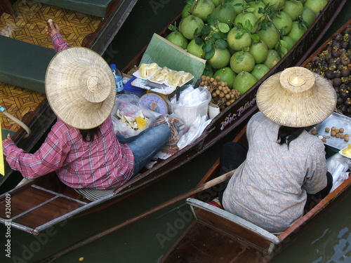 marché flottant en asie