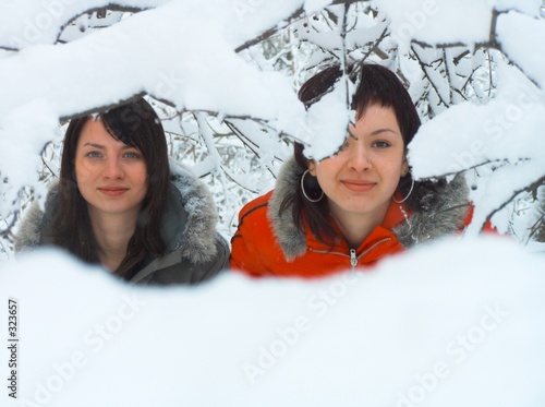 girl-friends sit in an ambush