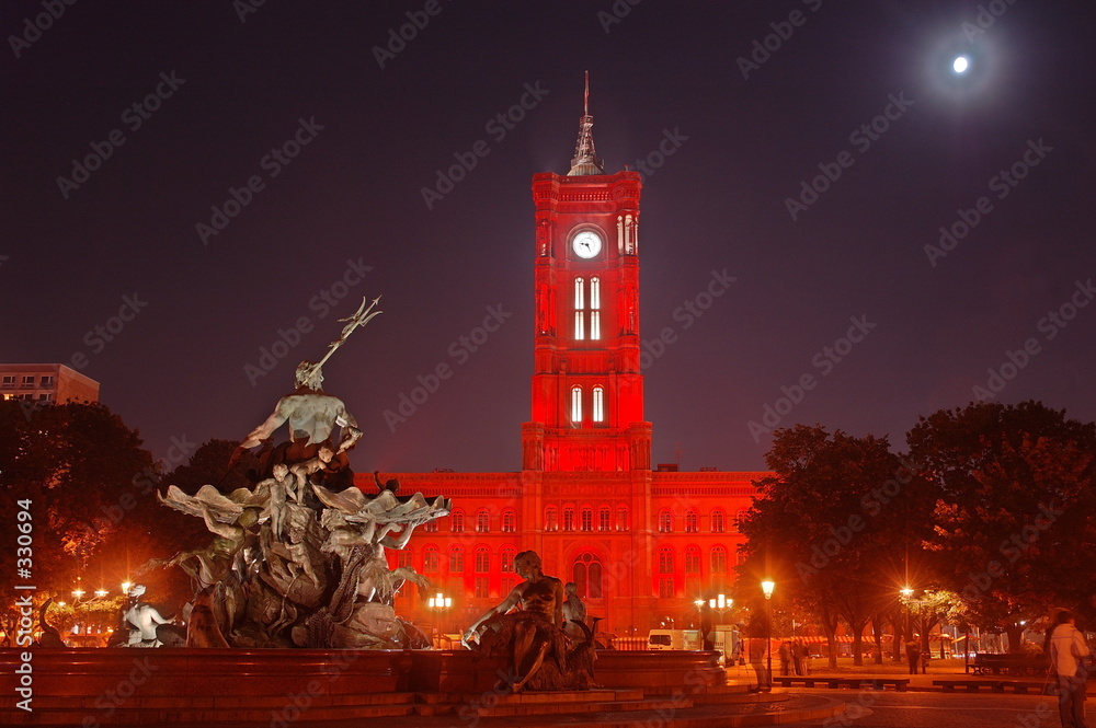 Fototapeta premium rotes rathaus