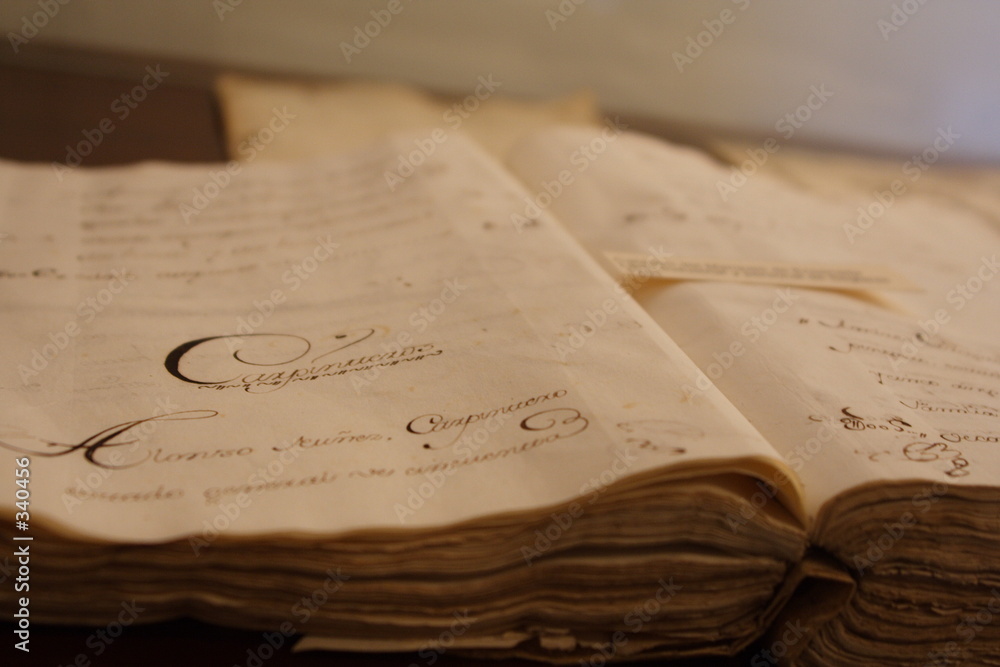 Naklejka premium libro antiguo