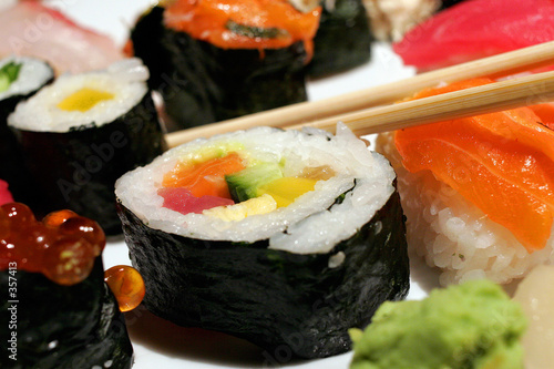 plateau sushis