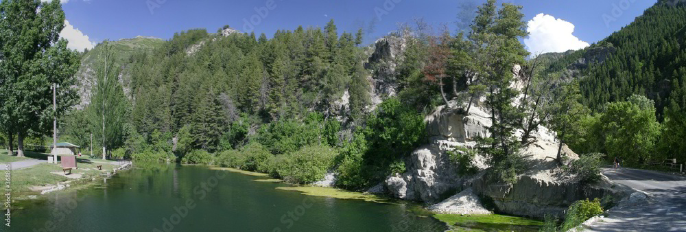 Obraz premium mountain pond