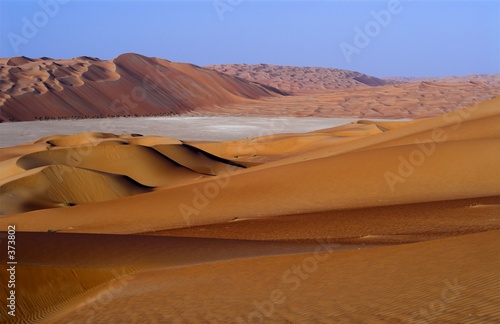 liwa dunes and shapkra