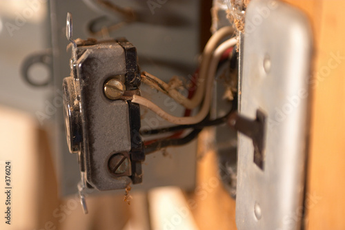 repairing a 220v socket