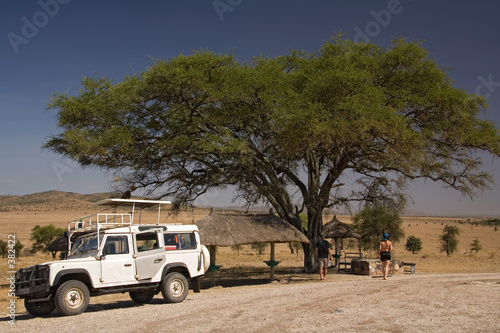 transportation 006 safari vehicle