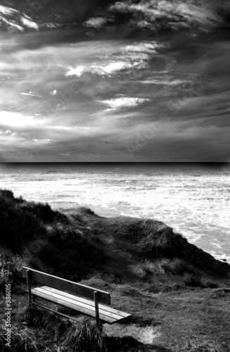 black bench