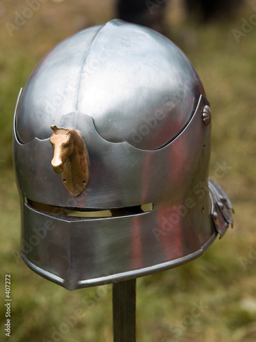 helm mit pferdekopf photo