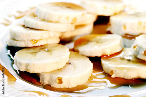 banana and caramel sauce