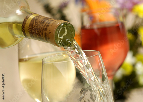 pouring chardonnay wine