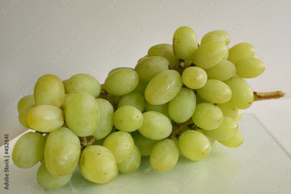 green grape bunch 2