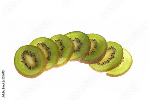 sliced kiwi