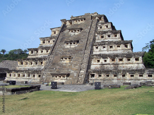 pyramid of niches