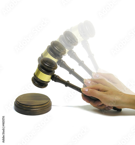 Konstfotografi striking the gavel