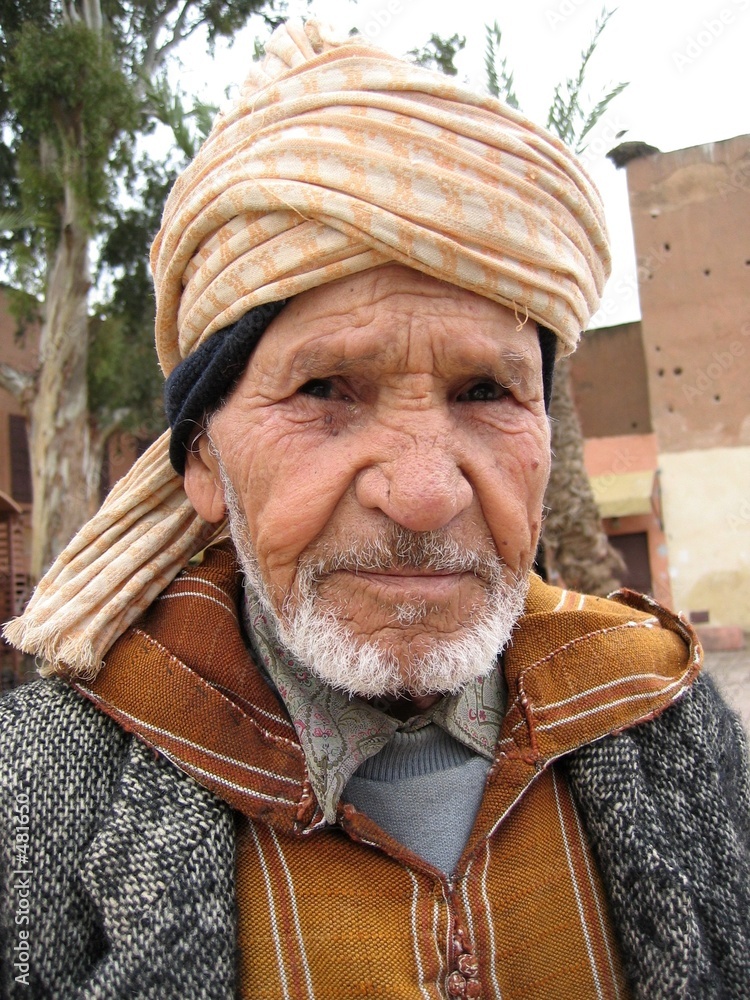 portrait de grand père marocain Stock Photo | Adobe Stock
