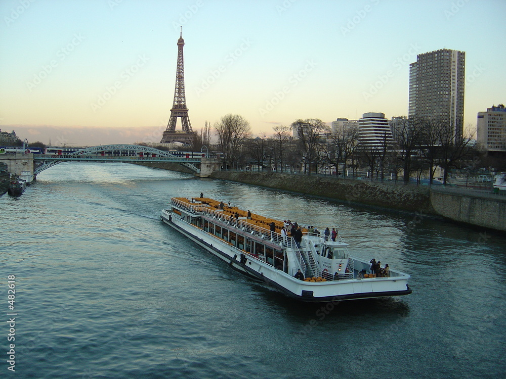 Foto peniche sur la seine