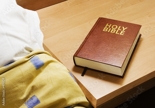 Φωτογραφία bedside bible