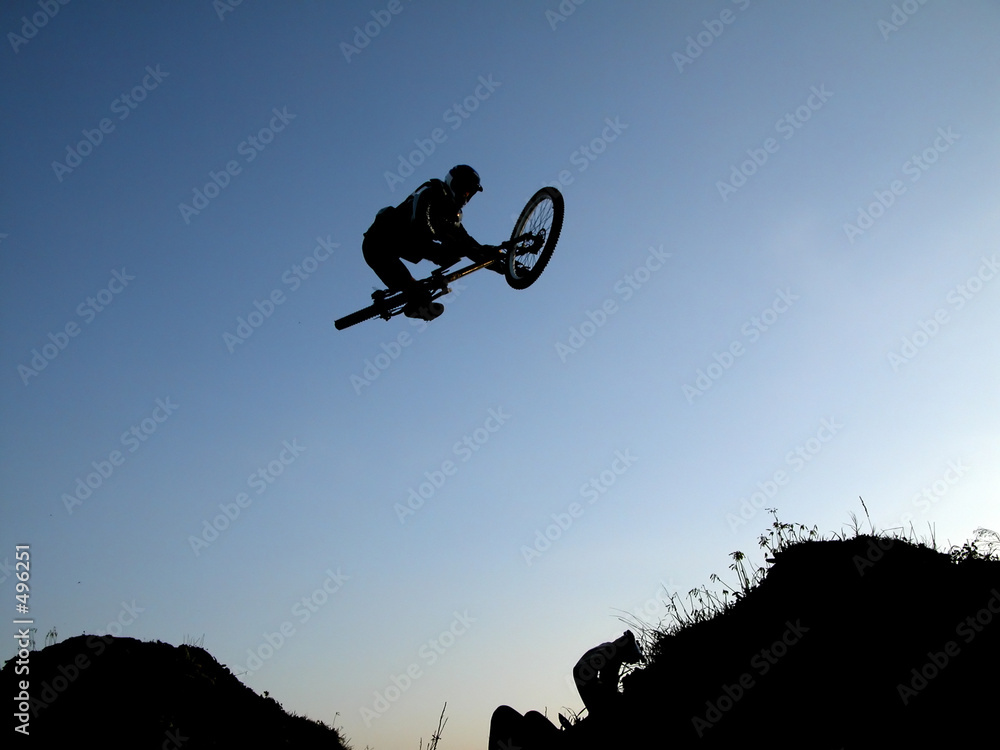 Фотография mountain bike jump