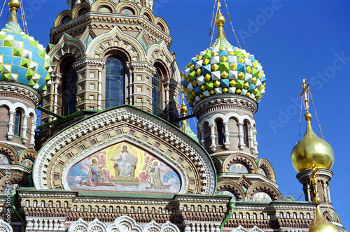 the detail of the resurrection church