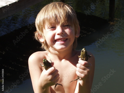 Slika na platnu catching frogs