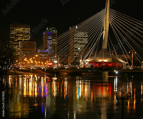 night colors in winnipeg