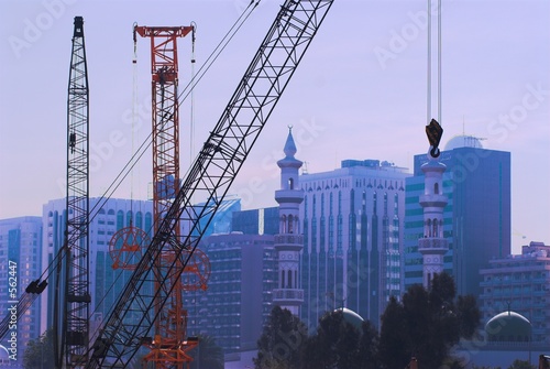 cranes in abu dhabi
