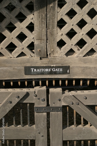 traitors gate at the tower of london