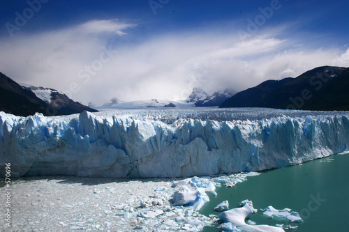 glaciar perito moreno 2 photo