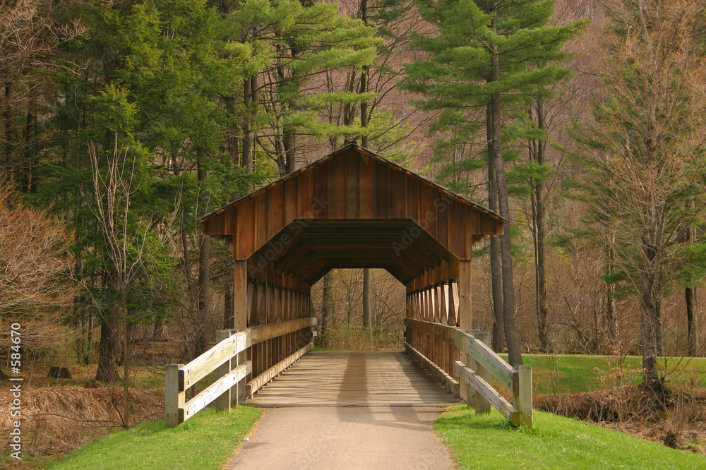 Fotografija covered bridge
