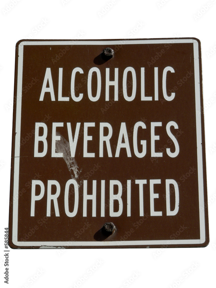 Naklejka nie znak alkoholu izolowanych przez clipping path