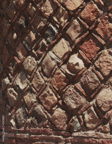 diamond pattern stone wall