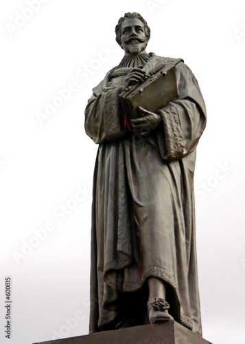 scholar statue 2