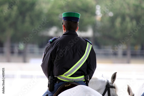 policier à cheval photo