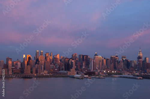 new york at sunset © Zina Seletskaya
