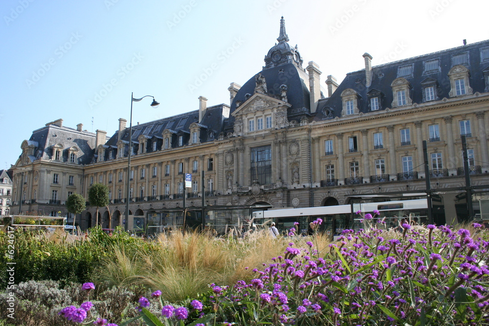 Fotografie le palais du commerce de rennes