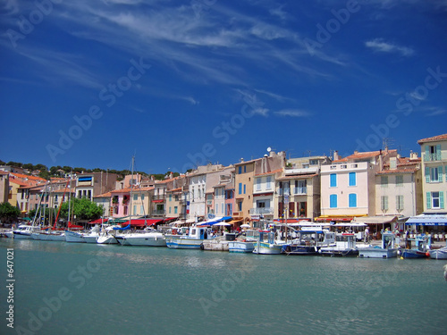 cassis harbour, french riviera © Thierry Maffeis